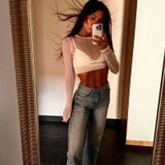 bellahot77