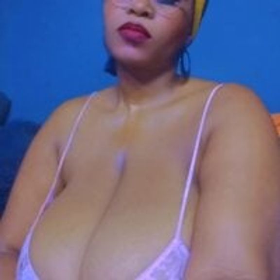 BustyBela42