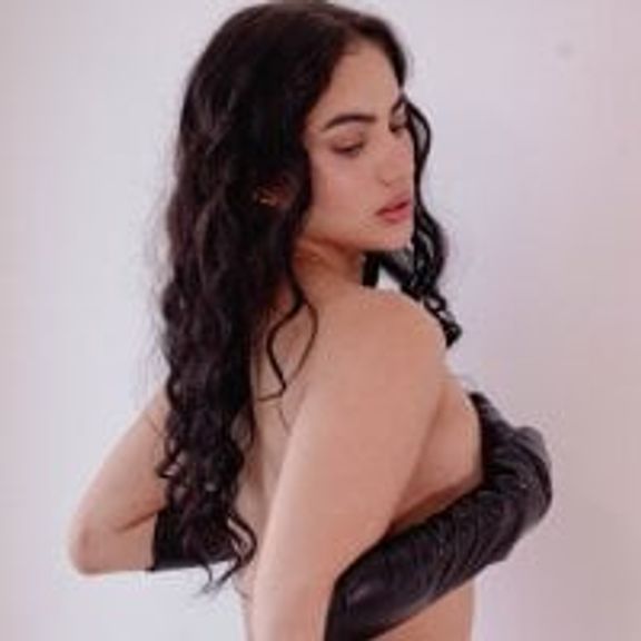 ariel_jonees