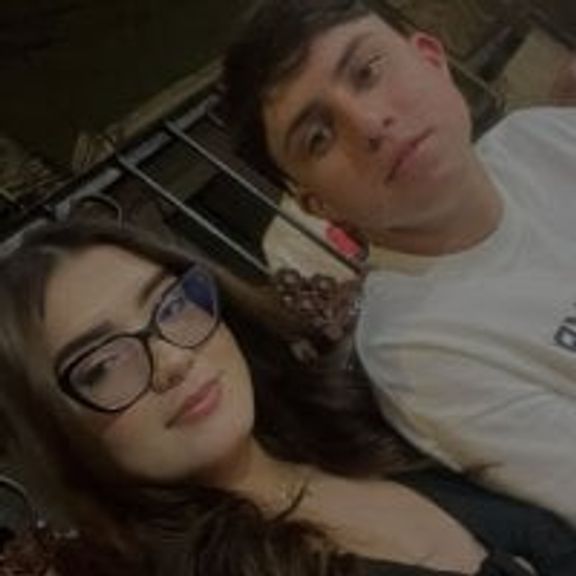 mia_and_austin