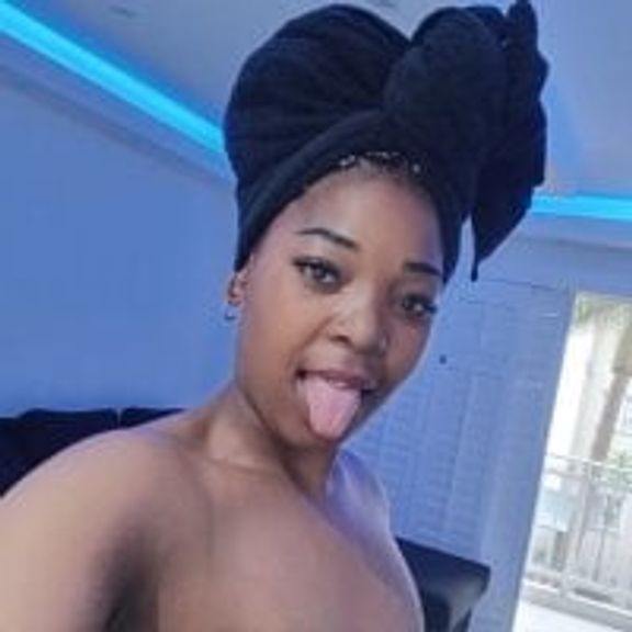 CurvyCutiexx94
