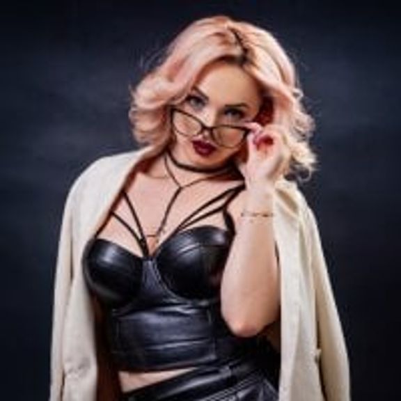 EllianaReese