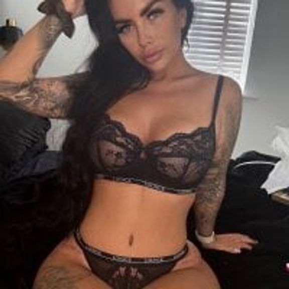 BellaBlackUK