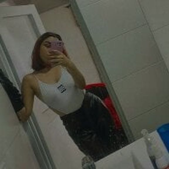 TwooHotGirls