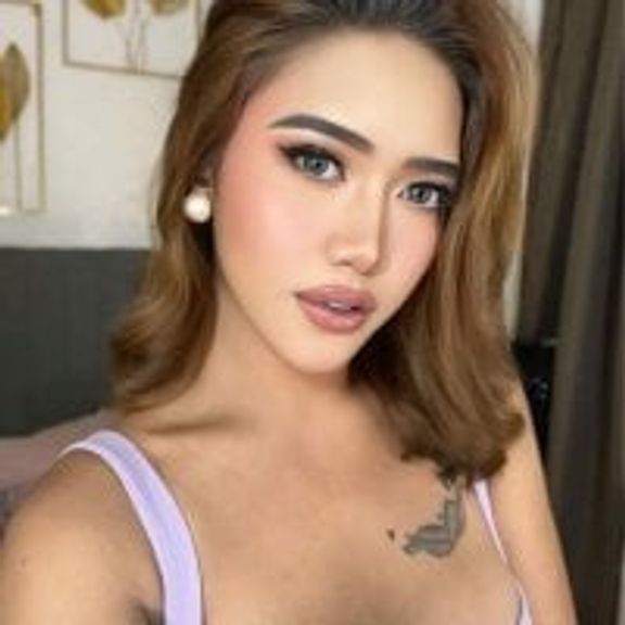 AsianHugecockCarla