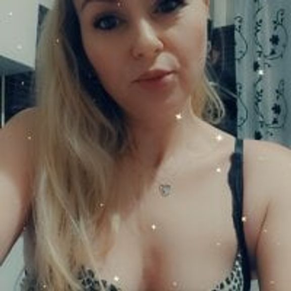 Ariana_93
