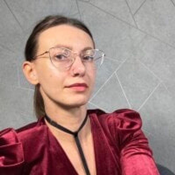 Elina_Gravess