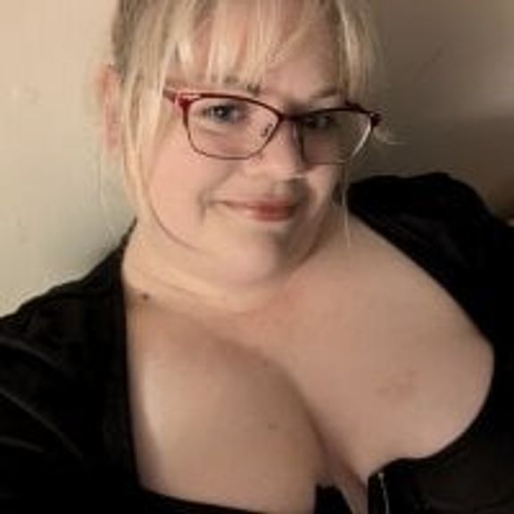 Kinkyhousewife83