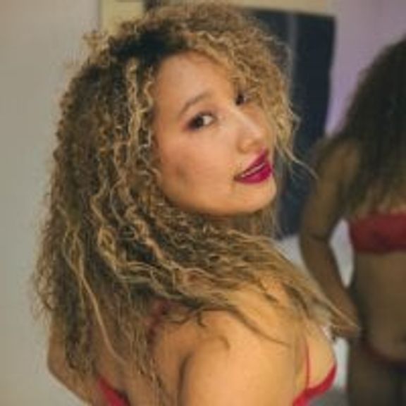 Eve__Queen