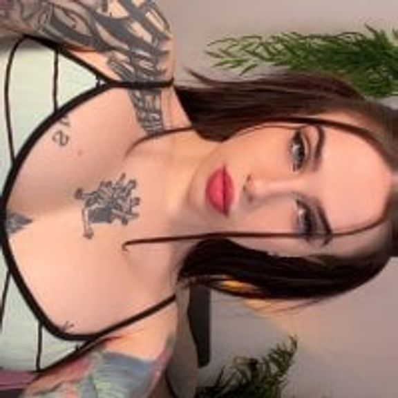Arya_deepthroat_queen