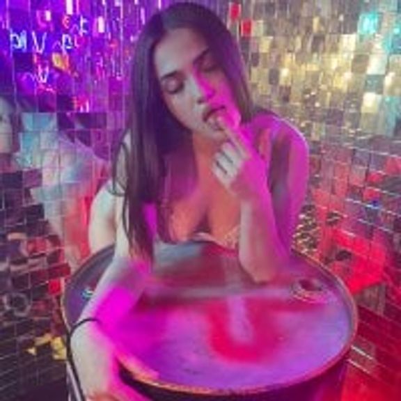 Hit_Amazing_Girls