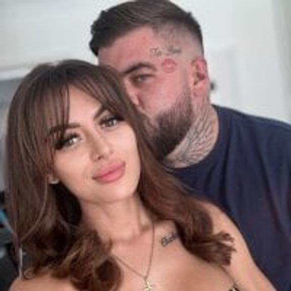 TheFoxyCouple69