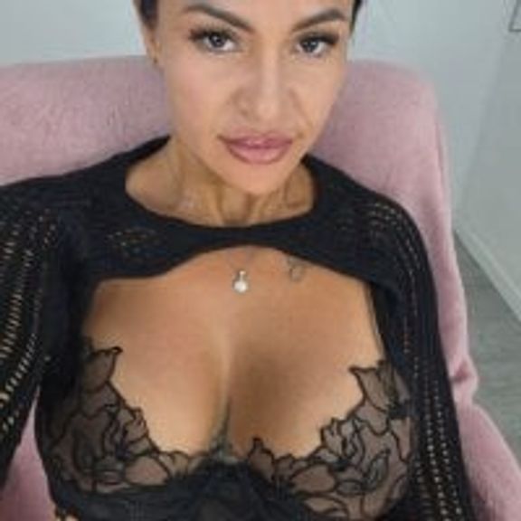 Arya_Lexy