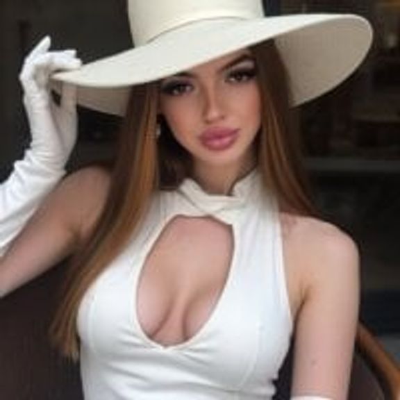 AnnabelleWhitee