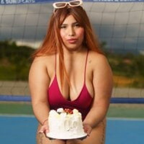 LuciaJhones1