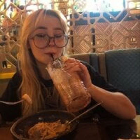 LauraWifeness