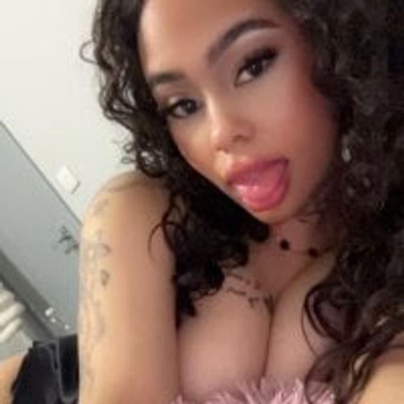 Tegan_Jones