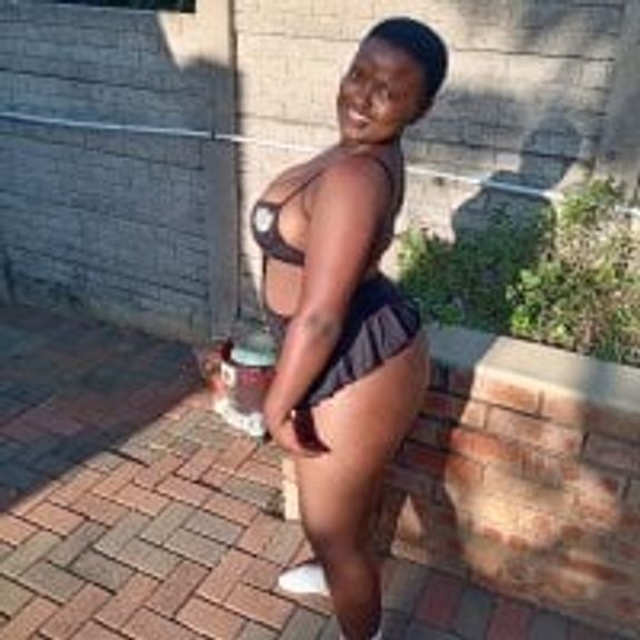 curvydivaxx2004