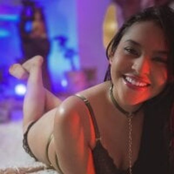 mia_white_cr