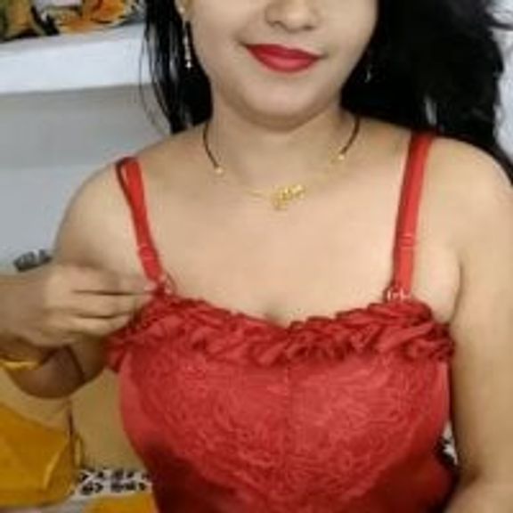 Hot_Pooja007