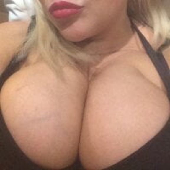 Busty_London_ParisX
