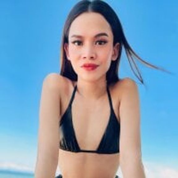 asiangorgeouspetite