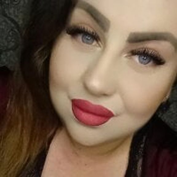 Ruby_Lorrie