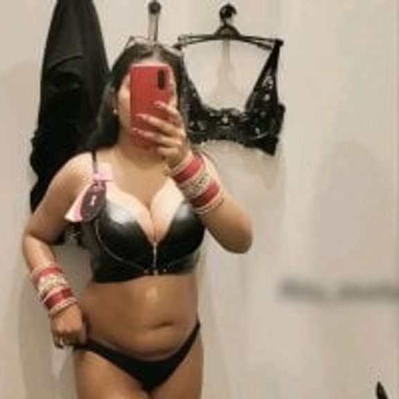 Sexy_roshni01