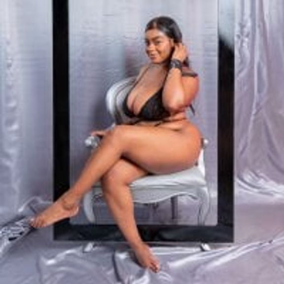 NaomiiBoobs