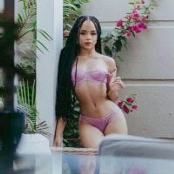 Ashlye_Sstone