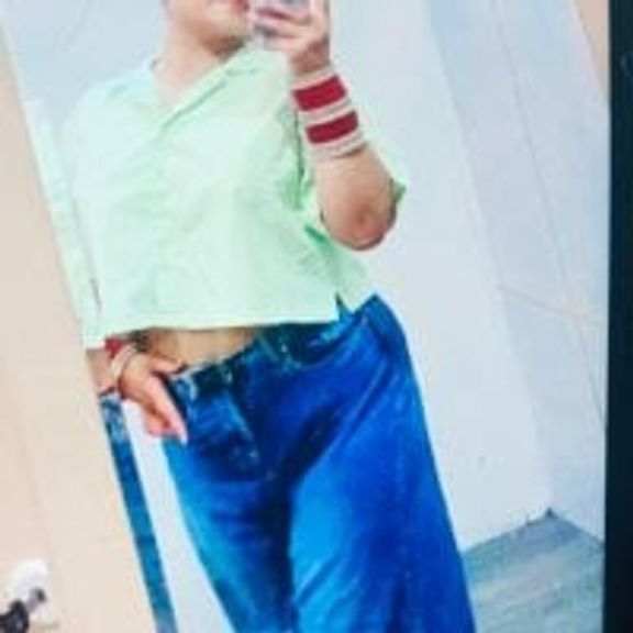 Hott_Sneha