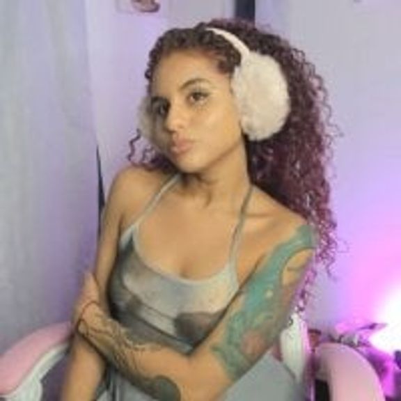 Islaa_Bluee