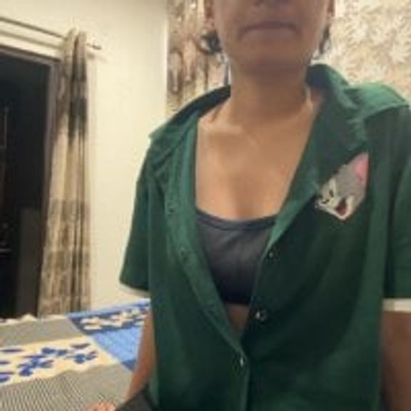 Poonam_queen021