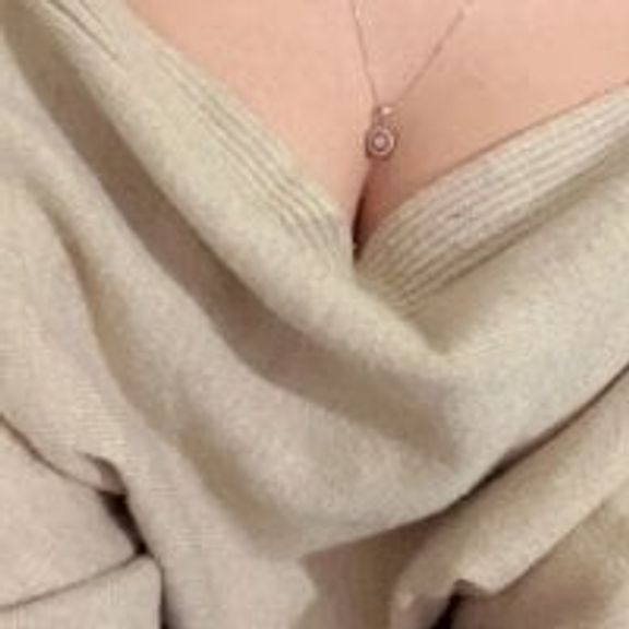 adore_khushbu
