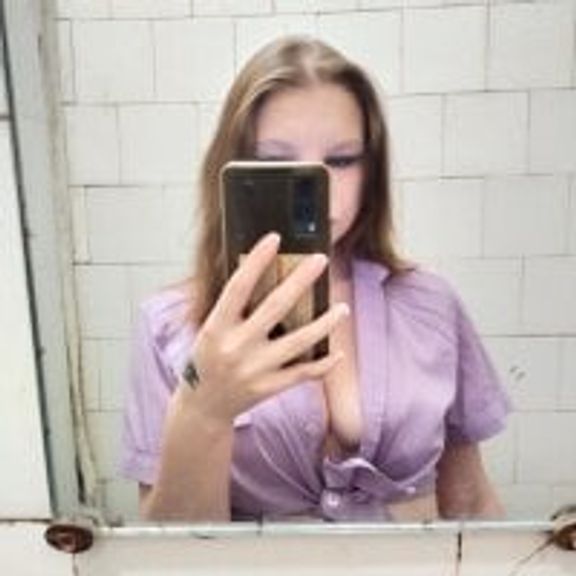 Lyusi_Skarlet