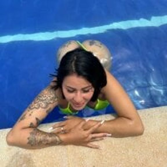 Alexia_Candy