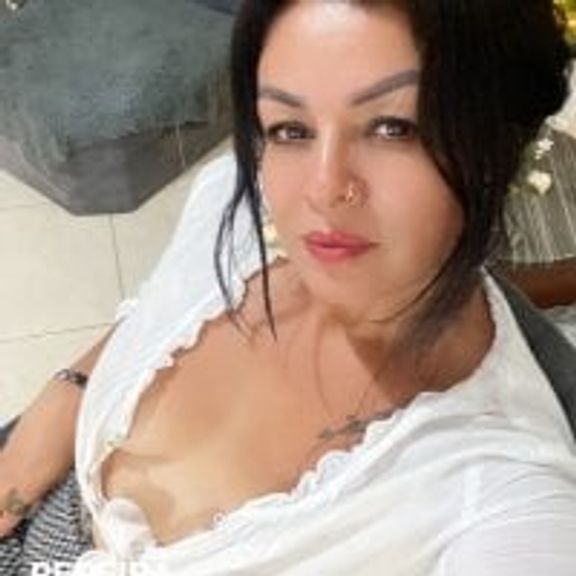 Marcela-47LEON