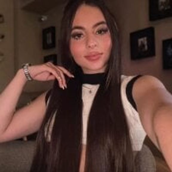 molly_zanderbond_