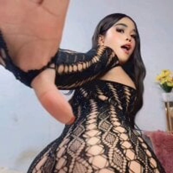 Cassandra_Luxx