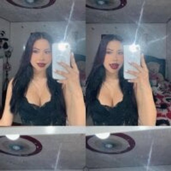 Emily_slaavee_bdsm