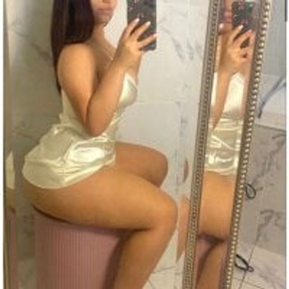 Sexy-Nour