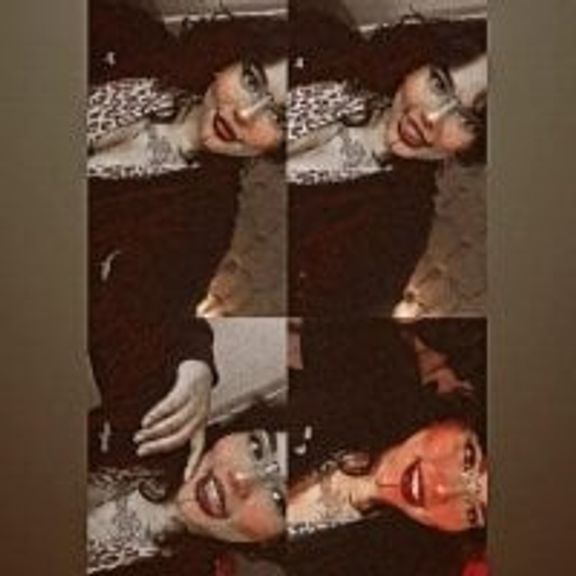 Scarletttttt__