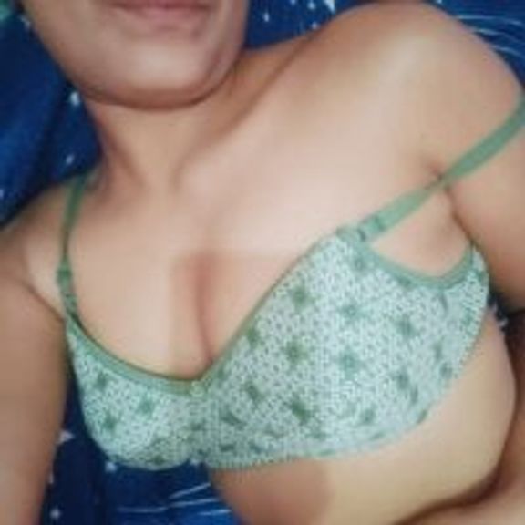 Hott_Archana