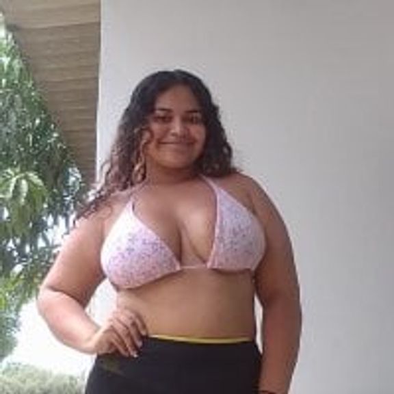 Alexaa_couple