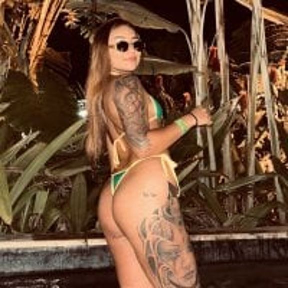ArianaEvans1