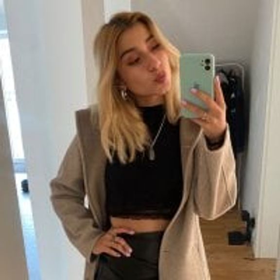 Allyson_Fiore_