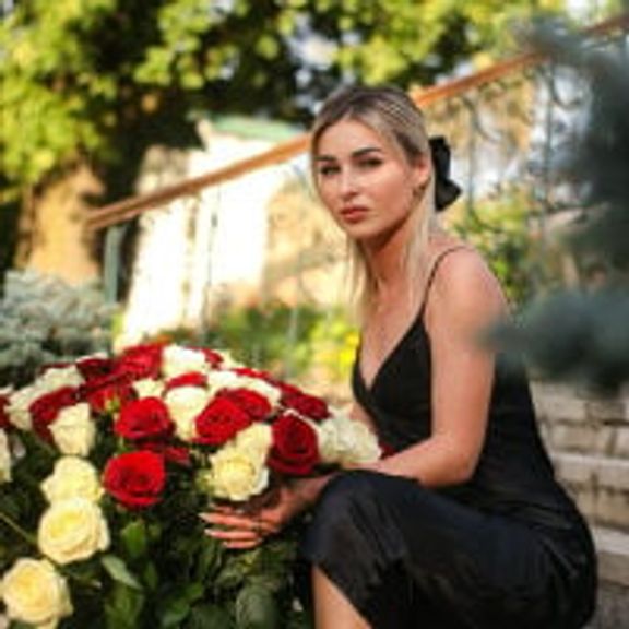 NikkiiStill