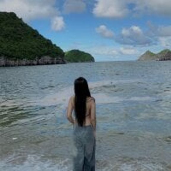 Naomi_6822