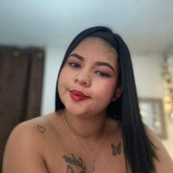 Emily_Thompson33