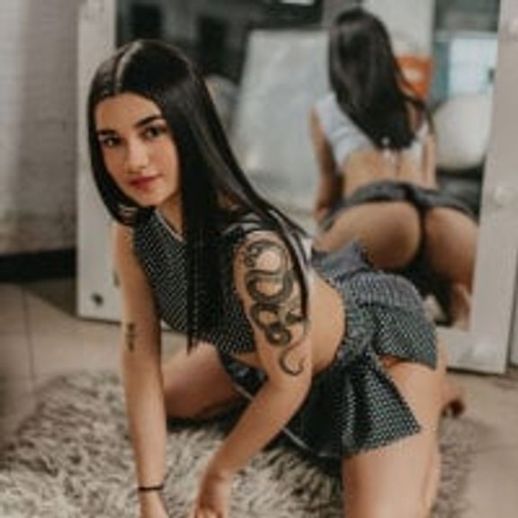 petite_isabella